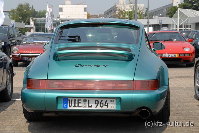 Porsche Zentrum Aachen 8783.JPG
